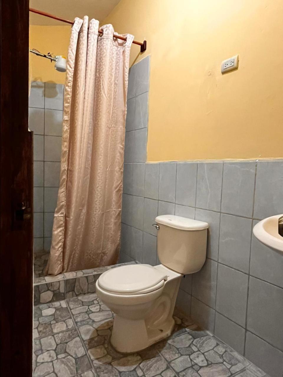 Hotel Canaan La Aurora Ville de Guatemala Extérieur photo